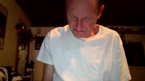 Snapshot of steviehard7 chatting on March 5, 2025, 5:50 am steviehard7 online show from March 5, 2025, 5:50 am