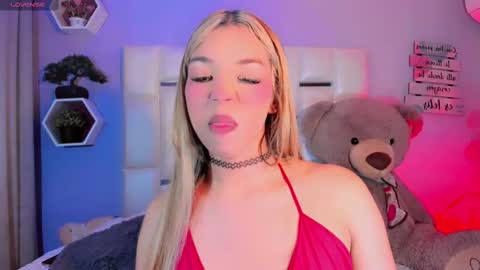 Snapshot of steyseequeen chatting on November 2, 2025, 10:34 pm Steisee Reyes online show from November 2, 2025, 10:34 pm