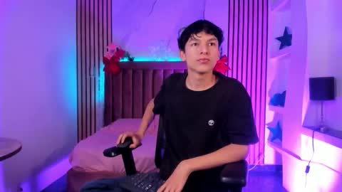 Snapshot of sthepanodimonaco chatting on December 15, 2025, 7:51 pm Sthepano online show from December 15, 2025, 7:51 pm