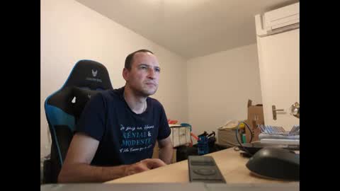 stickolive1 online show from April 29, 2026, 11:00 pm