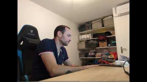 stickolive1 online show from June 7, 2026, 10:02 pm
