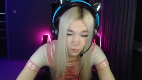 Snapshot of stiff_boys chatting on November 21, 2025, 5:33 pm Steve online show from November 21, 2025, 5:33 pm