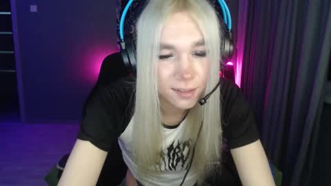 Snapshot of stiff_boys chatting on December 3, 2025, 6:39 pm Steve online show from December 3, 2025, 6:39 pm