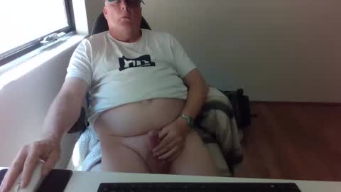 stiffyman55 online show from November 11, 2025, 2:11 am