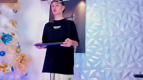 Snapshot of stiiveen_24cm chatting on December 23, 2025, 4:54 am Stiven brendan online show from December 23, 2025, 4:54 am