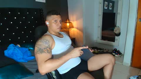 Snapshot of stily_santos_ chatting on September 23, 2025, 3:20 am stily online show from September 23, 2025, 3:20 am