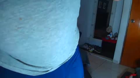 Snapshot of stily_santos_ chatting on September 25, 2025, 4:05 am stily online show from September 25, 2025, 4:05 am