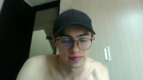 Snapshot of stiv_grant chatting on September 8, 2025, 2:38 pm stiv_grant online show from September 8, 2025, 2:38 pm