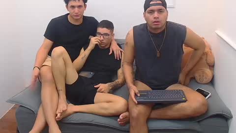 friends online show from December 18, 2024, 12:40 pm