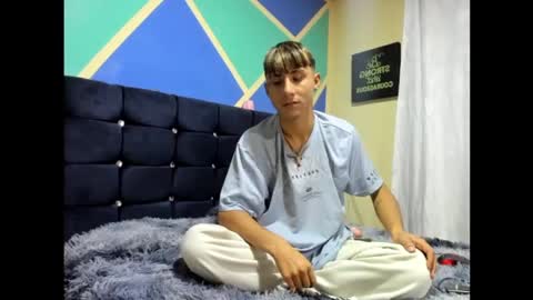 Snapshot of stivenred chatting on December 9, 2024, 10:54 am Stiven online show from December 9, 2024, 10:54 am