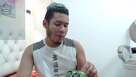 STIV AND TACZU online show from December 2, 2024, 8:52 am