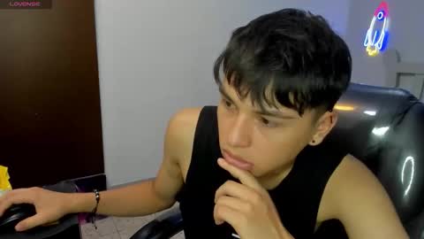 Stiwen online show from November 10, 2025, 6:51 pm