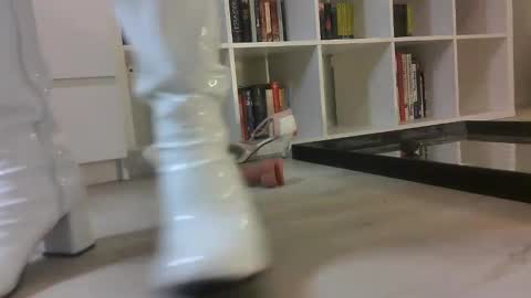 Snapshot of stockingsfan05607 chatting on December 13, 2024, 7:04 am stockingsfan05607 online show from December 13, 2024, 7:04 am