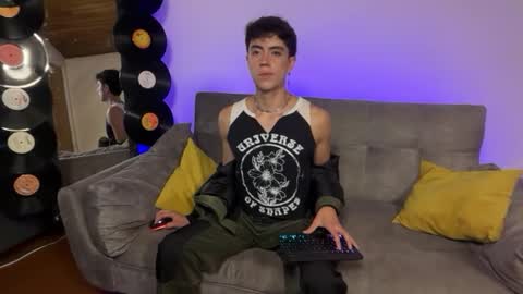 Stolas online show from February 12, 2026, 12:27 am