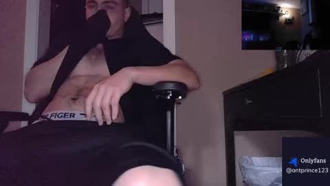 Snapshot of stoner394 chatting on February 15, 2026, 1:02 am stoner394 online show from February 15, 2026, 1:02 am