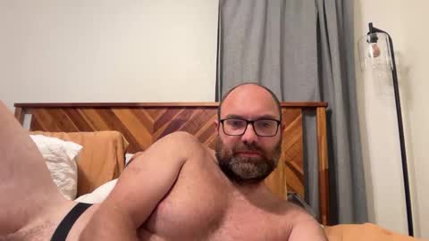 stoney8inches online show from November 4, 2025, 1:48 am