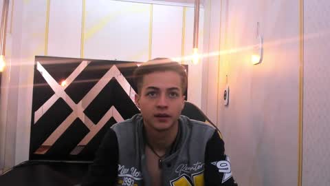 Snapshot of stonne69 chatting on February 18, 2025, 2:27 pm stonne69 online show from February 18, 2025, 2:27 pm