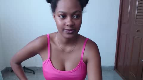 Snapshot of stormihills chatting on February 17, 2026, 7:09 pm Sweety Stormi online show from February 17, 2026, 7:09 pm