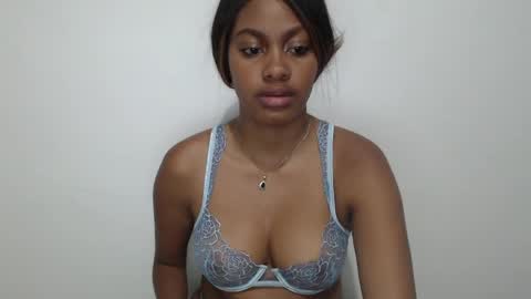 Snapshot of stormihills_ chatting on April 30, 2026, 1:23 am stormihills_ online show from April 30, 2026, 1:23 am
