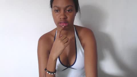 Snapshot of stormihills_ chatting on May 28, 2026, 4:48 pm stormihills_ online show from May 28, 2026, 4:48 pm