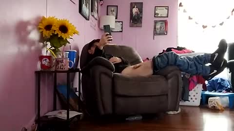 Snapshot of str33twyz3 chatting on December 4, 2024, 2:26 pm Streetwyze online show from December 4, 2024, 2:26 pm