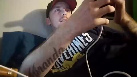 Snapshot of str33twyz3 chatting on October 10, 2025, 4:33 am Streetwyze online show from October 10, 2025, 4:33 am