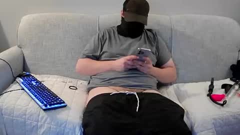 Snapshot of str8buttplayy chatting on July 19, 2026, 1:53 am john online show from July 19, 2026, 1:53 am
