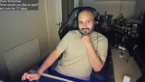 str8slut4use online show from October 16, 2025, 11:39 pm