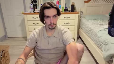 str8whiteboy21 online show from November 28, 2025, 2:14 am