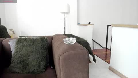 Snapshot of straight__friends chatting on February 1, 2026, 2:15 pm straight__friends online show from February 1, 2026, 2:15 pm