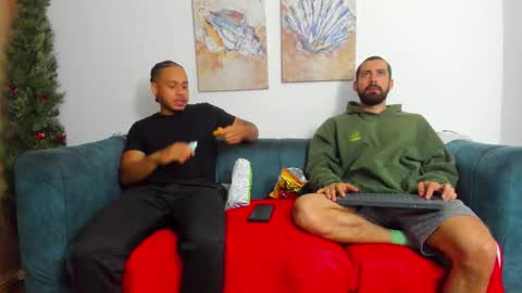 Snapshot of straight__friends chatting on February 21, 2026, 7:15 pm straight__friends online show from February 21, 2026, 7:15 pm