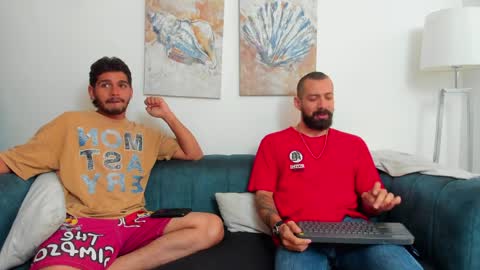 straight__friends online show from April 1, 2026, 1:41 pm