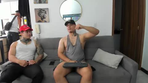 straight__friends online show from May 19, 2026, 1:50 pm
