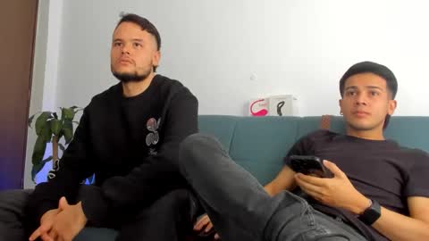 straight_boys_hornys online show from November 29, 2025, 8:23 pm