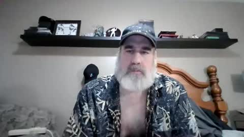 Snapshot of straightbear4you chatting on November 9, 2025, 11:25 pm Straightbear4you online show from November 9, 2025, 11:25 pm