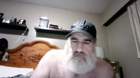 Snapshot of straightbear4you chatting on December 2, 2025, 12:54 pm Straightbear4you online show from December 2, 2025, 12:54 pm