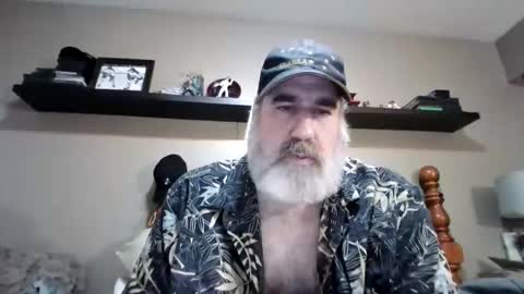 Snapshot of straightbear4you chatting on January 9, 2026, 1:30 am Straightbear4you online show from January 9, 2026, 1:30 am