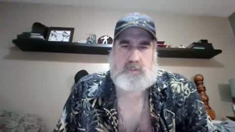 Snapshot of straightbear4you chatting on January 13, 2026, 1:00 am Straightbear4you online show from January 13, 2026, 1:00 am