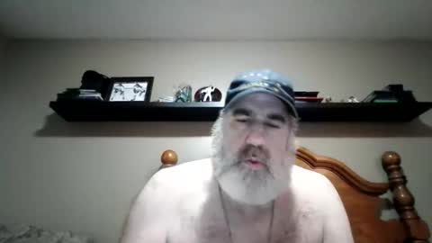 Snapshot of straightbear4you chatting on February 12, 2026, 3:56 am Straightbear4you online show from February 12, 2026, 3:56 am