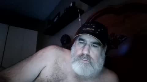 Snapshot of straightbear4you chatting on June 6, 2026, 10:53 am Straightbear4you online show from June 6, 2026, 10:53 am