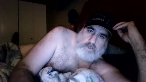 Straightbear4you online show from June 11, 2026, 8:56 am