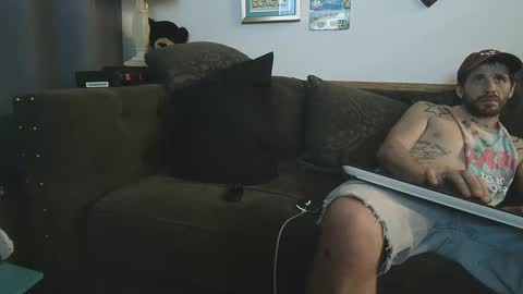 straitpipermann22 online show from October 7, 2025, 1:36 am