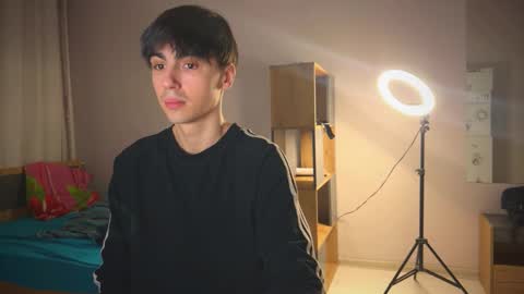 Ray online show from February 8, 2026, 4:32 pm