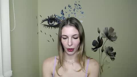 Amalia online show from December 3, 2024, 4:39 pm