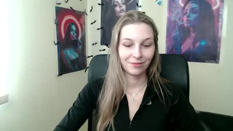 Snapshot of stranger_giirl chatting on April 17, 2026, 11:57 am Amalia online show from April 17, 2026, 11:57 am
