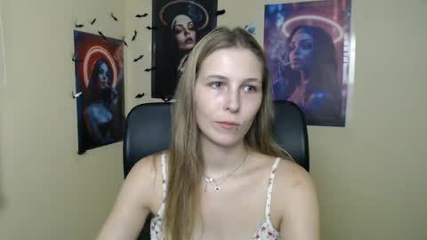 Snapshot of stranger_giirl chatting on August 3, 2026, 11:37 am Amalia online show from August 3, 2026, 11:37 am