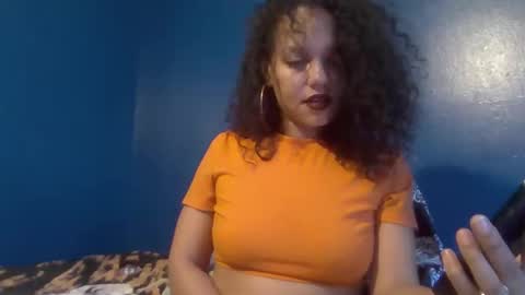 Snapshot of strawberriesxstraps chatting on December 1, 2025, 5:51 pm Strawberries X Straps online show from December 1, 2025, 5:51 pm