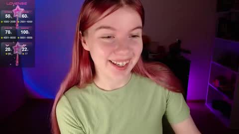 Snapshot of strawberry_juli chatting on November 23, 2025, 7:19 am Juli online show from November 23, 2025, 7:19 am