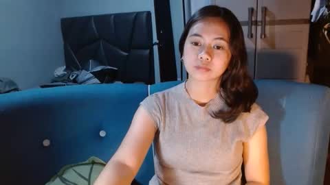 Snapshot of strawberry_kissesx chatting on March 18, 2026, 7:22 am Kisses online show from March 18, 2026, 7:22 am