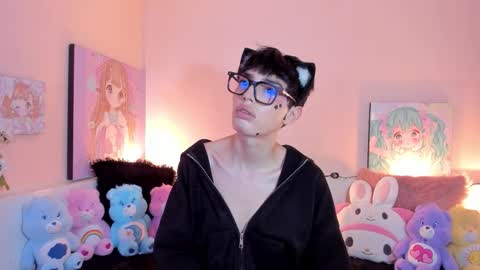 Snapshot of strawberry_kitty_ chatting on February 9, 2026, 1:31 am strawberry_kitty_ online show from February 9, 2026, 1:31 am